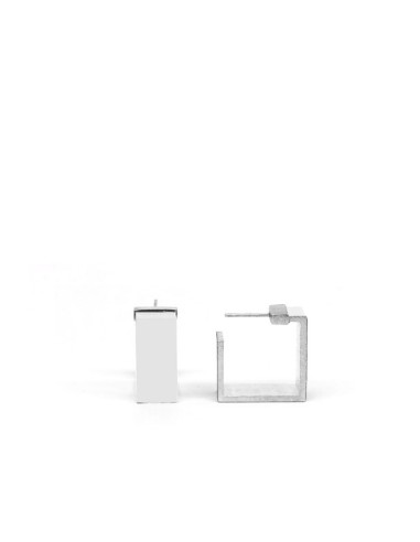 PENDIENTES ONE CUADRADOS EN PLATA (M)