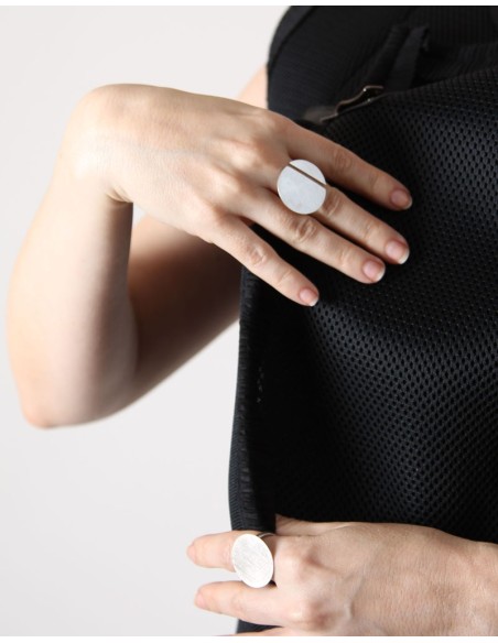 ANILLO CIRCULAR ONE PLATA