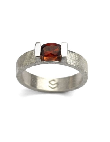 THREE Anillo Granate