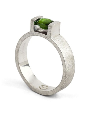 THREE Anillo Peridoto