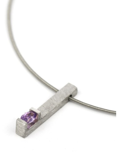 THREE Collar Amatista