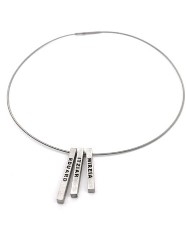 Collar personalizado con nombres