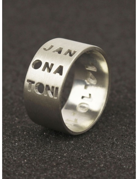 Anillo nombre personalizado