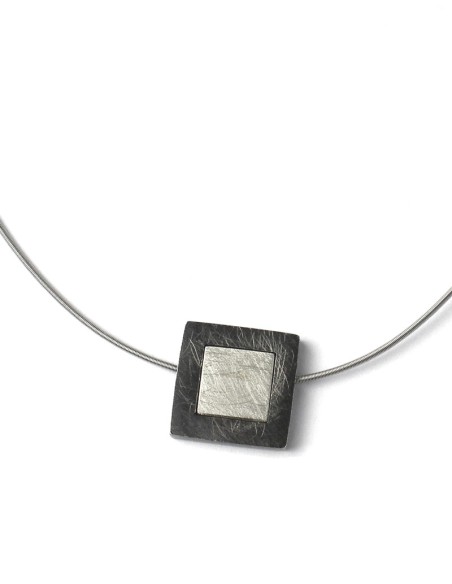COLLAR SQUARE TWO