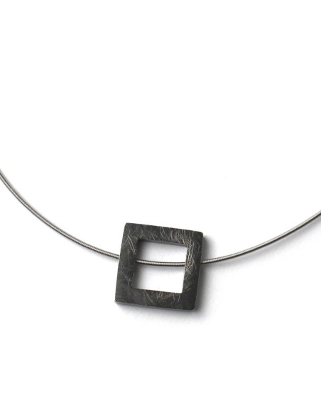 COLLAR SQUARE TWO