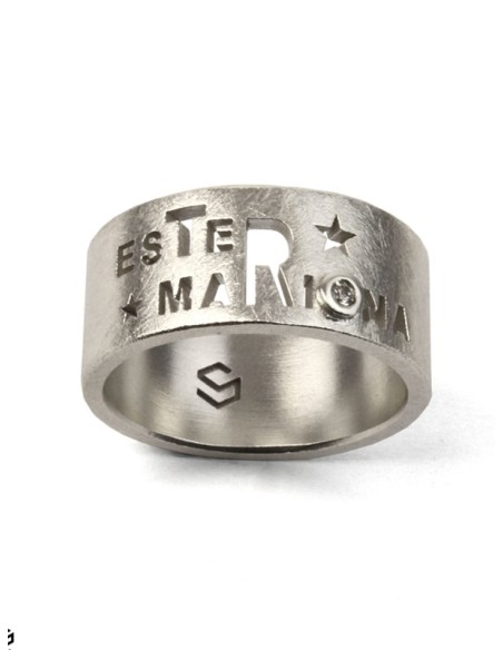 Anillo personalizado con 2 nombres y piedra