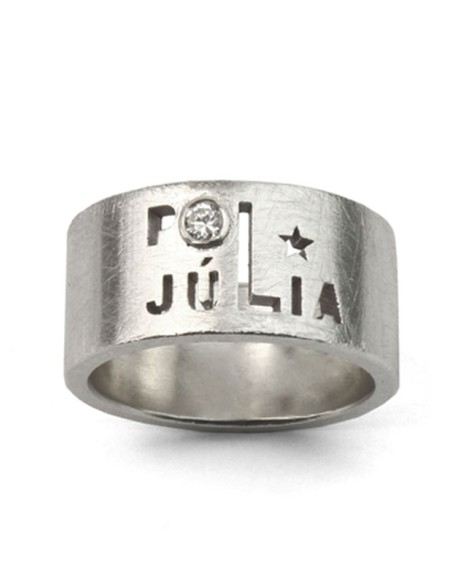 Anillo personalizado con 2 nombres y piedra
