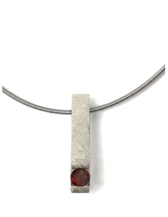 COLLAR LONG VENUS GRANAT