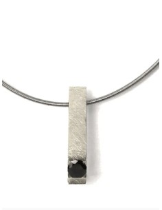 COLLAR LONG VENUS in black