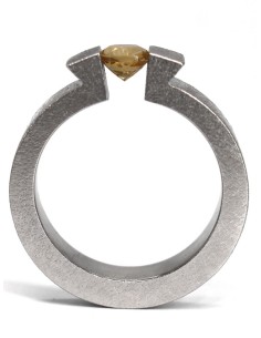 Anillo DIAMOND in yellow