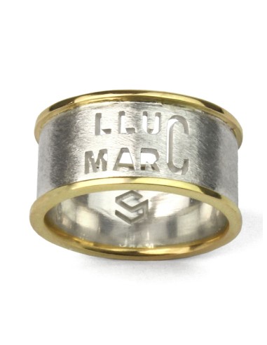 ANILLO PERSONALIZADO 2 NOMBRES Y LATERALES ORO