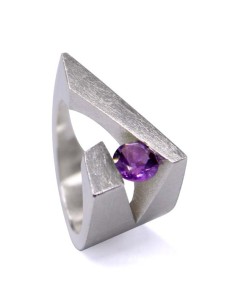 ANILLO NINE AMATISTA
