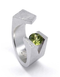 ANILLO TEN PERIDOTO