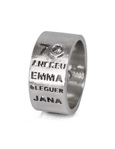 Anillo personalizado con 3  nombres y piedra