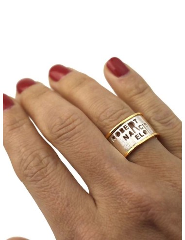ANILLO PERSONALIZADO 2 NOMBRES Y LATERALES ORO