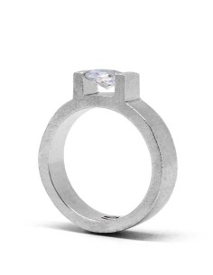 THREE Anillo Topacio Blanco