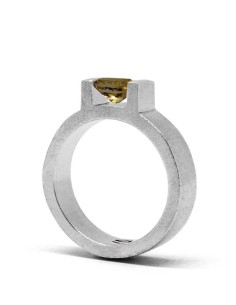 THREE Anillo citrino
