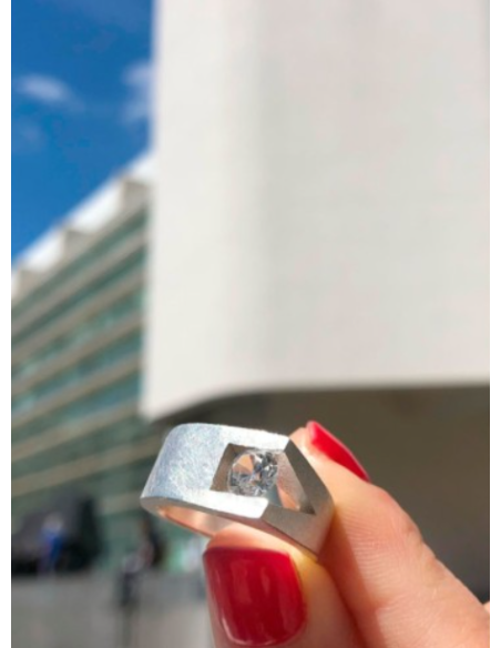 ANILLO SIX TOPACIO BLANCO