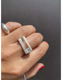ANILLO SEVEN TOPACIO BLANCO 2